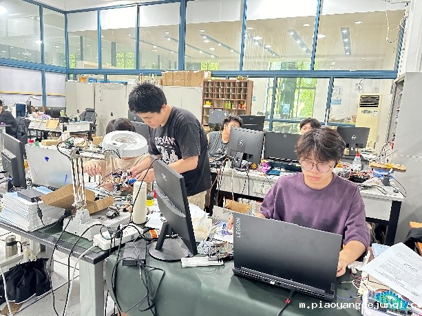 clip_image005.jpg clip_image005.jpg