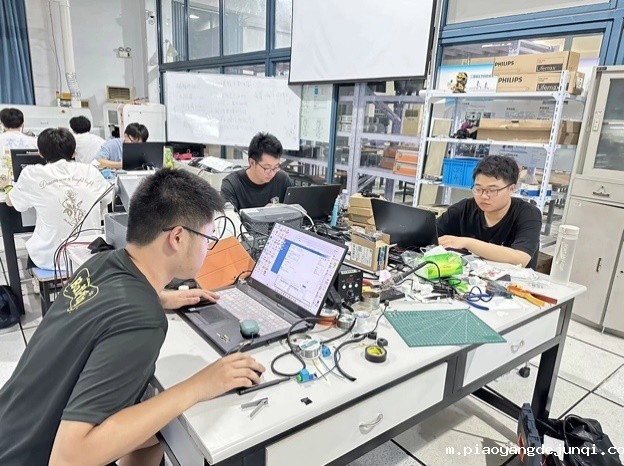 clip_image004.jpg clip_image004.jpg